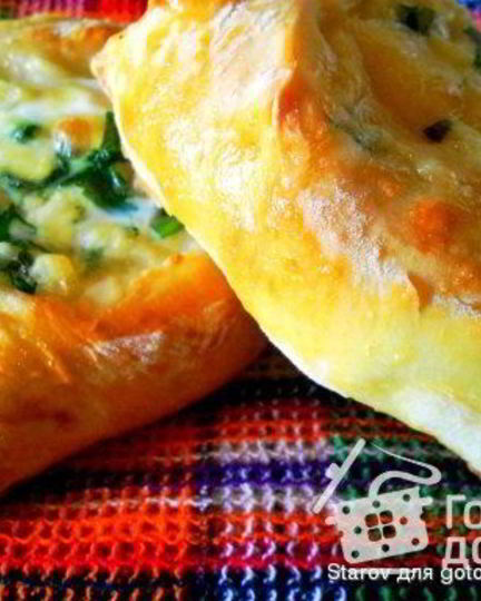 Рецепт открытых пирожков с сыром и зеленью