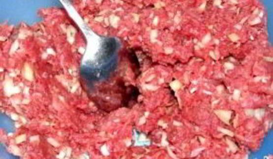 пирожки из слоеного теста с фаршем