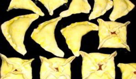 пирожки из слоеного теста с фаршем