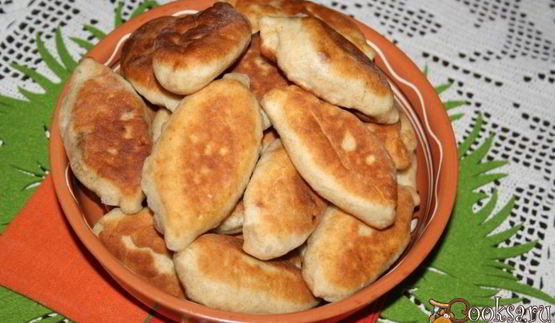 пирожки с капустой и сосисками