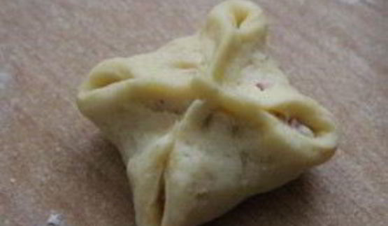 пирожки с колбасой