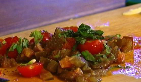 пирожки с козьим сыром, помидорами и базиликом