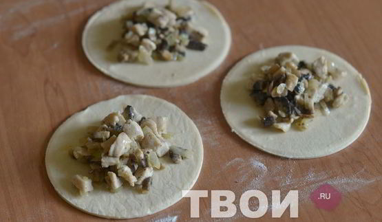 пирожки с курицей