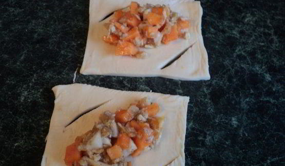 пирожки с орехами на слоеном тесте