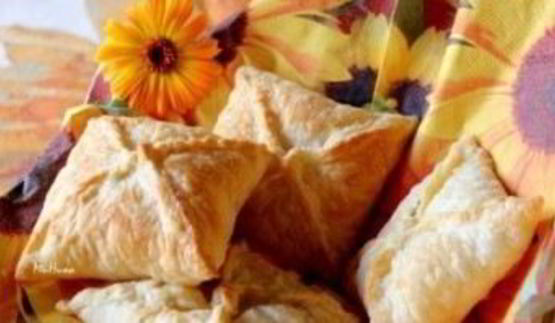 пирожки с помидорами и базиликом