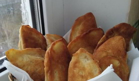 пирожки с рисом и яйцом