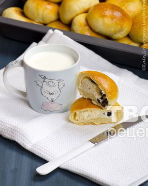 Пирожки с творогом и изюмом