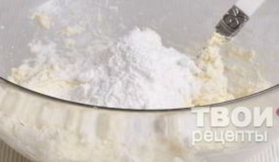 пирожки с творогом и изюмом