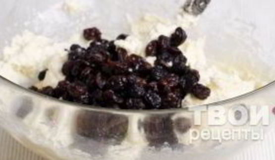 пирожки с творогом и изюмом