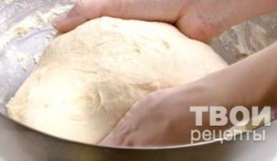 пирожки с творогом и изюмом