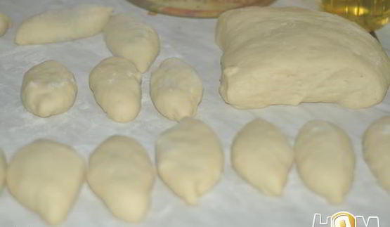 пирожки с ветчинной, сыром и зеленью