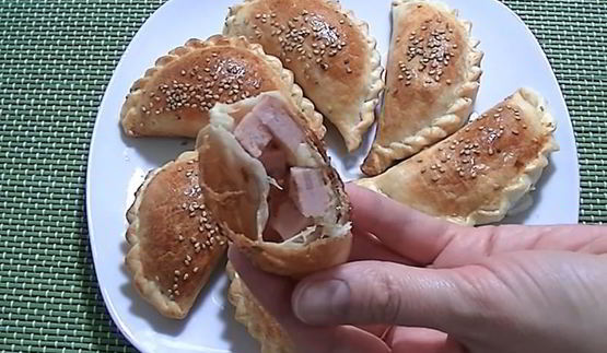 пирожки с ветчиной и сыром