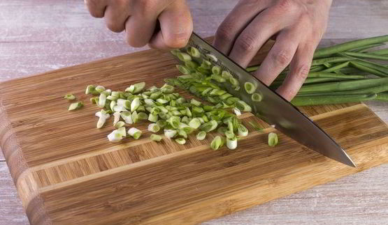 пирожки с зеленым луком и яйцами