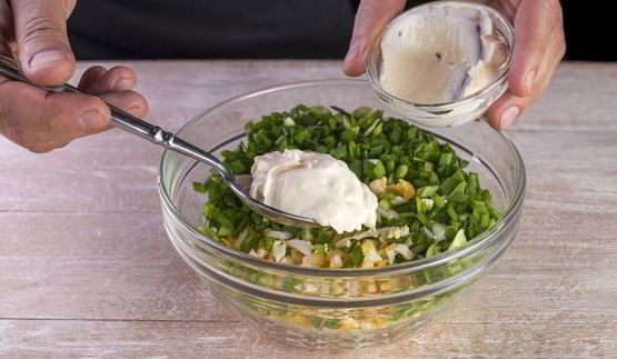 пирожки с зеленым луком и яйцами