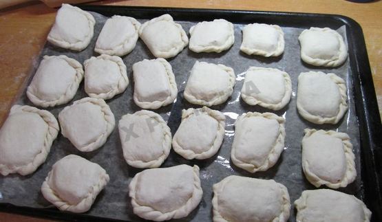 пирожки слоеные конвертики с сыром и ветчиной