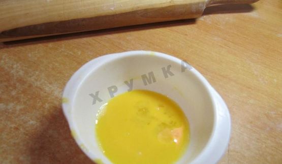 пирожки слоеные конвертики с сыром и ветчиной