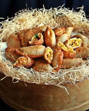 Постные пирожки с фасолью