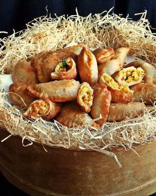 Постные пирожки с фасолью