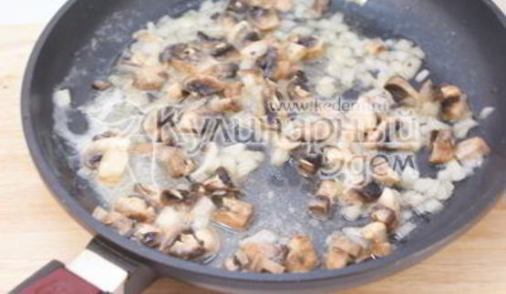 рождественские пирожки с грибами и курицей