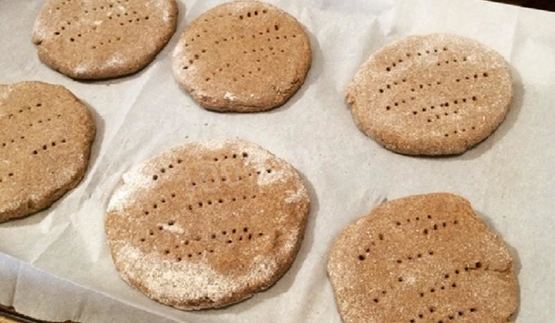 ржаные пирожки кокурки с яйцом