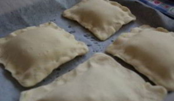 слоеные пирожки с грибами