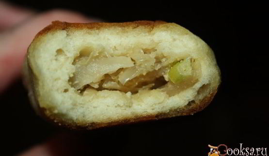 содовые пирожки с капустой, луком и яйцом