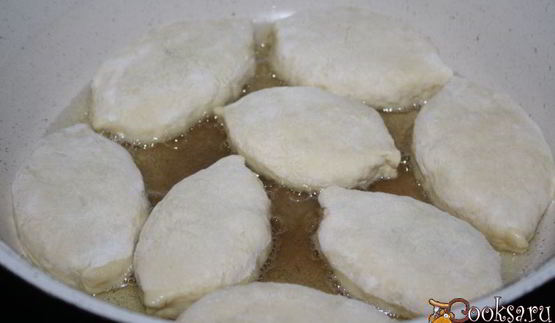 содовые пирожки с капустой, луком и яйцом