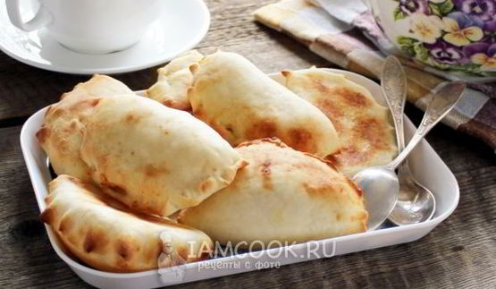 творожные пирожки с яблоками