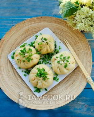 Вегетарианские пирожки баоцзы с капустой и грибами