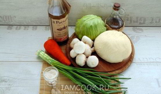 вегетарианские пирожки баоцзы с капустой и грибами