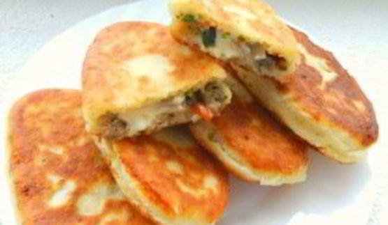 жареные пирожки из творожного теста