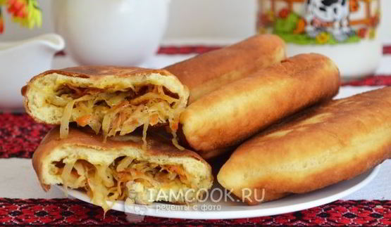 жареные пирожки с капустой