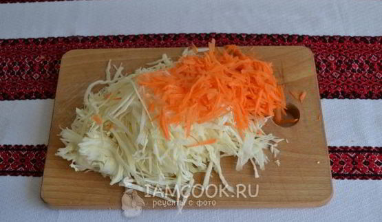 жареные пирожки с капустой