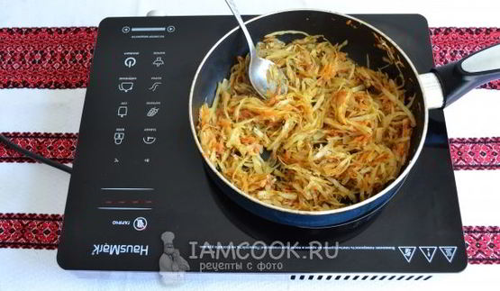 жареные пирожки с капустой