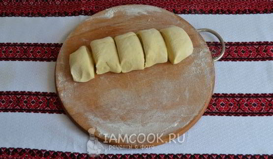 жареные пирожки с капустой