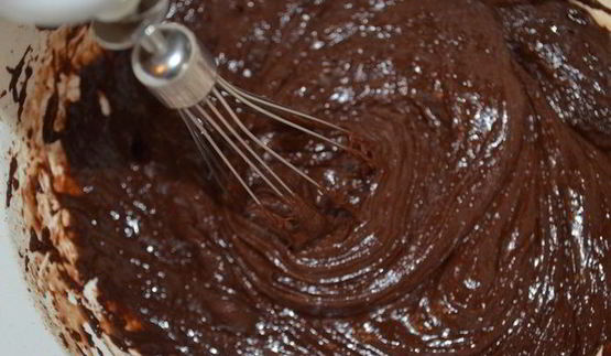 бесподобный брауни с вишней на темном пиве