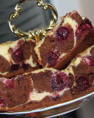 Брауни с творогом и вишней