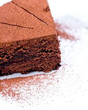 Брауни с вишней и лавандой