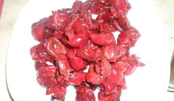 брауни с вишнями и орехами