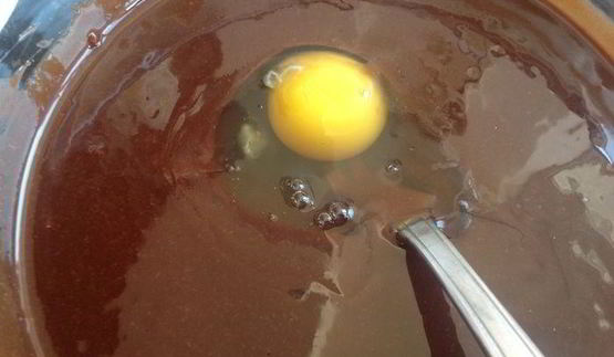 двойной шоколадный брауни с фундуком