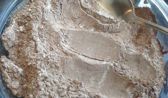 двойной шоколадный брауни с фундуком