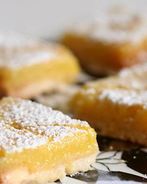 Лимонные пирожные с кедровым орехом