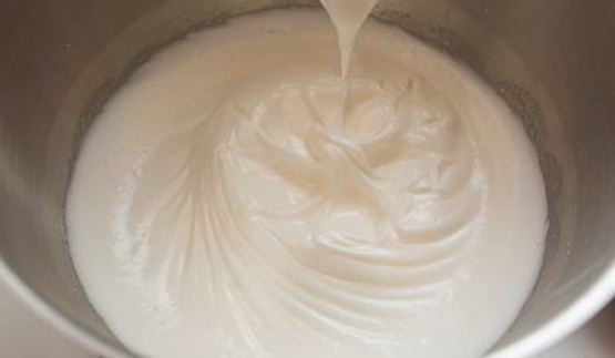 маковое пирожное с апельсиновым кремом