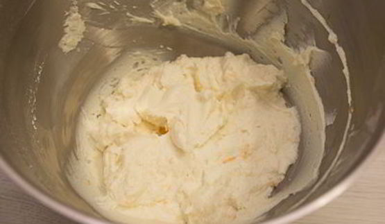 маковое пирожное с апельсиновым кремом