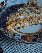 Морковно-ореховое пирожное со сметанным кремом