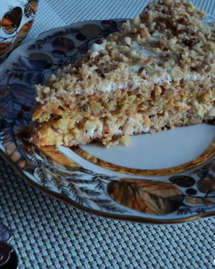 Рецепт морковна-орехового пирожного со сметанным кремом