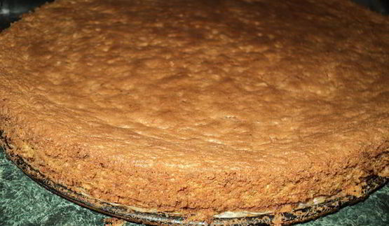 морковно-ореховое пирожное со сметанным кремом