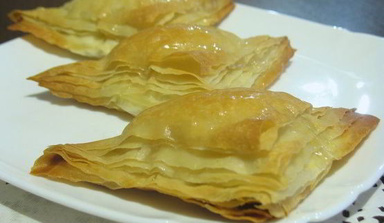 пирожное аромат розы из теста фило с кремом