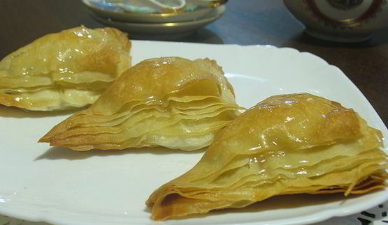 пирожное аромат розы из теста фило с кремом