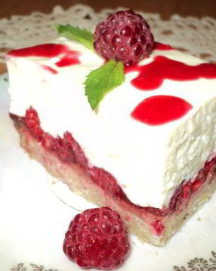 Пирожное Малина на снегу